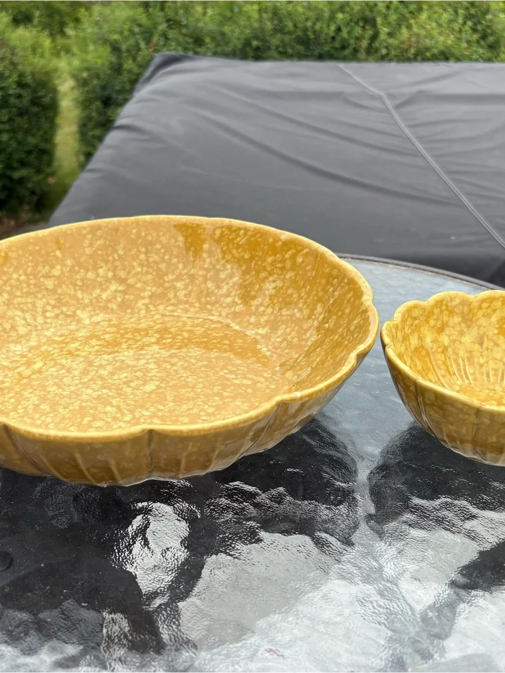 Vintage 1960’s 2pc McCoy USA 802 & 803 Mustard Pottery Bowl Set